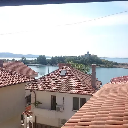 Koral Πανσιόν Σωζόπολη